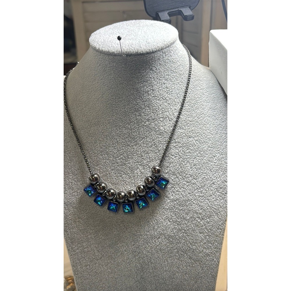 #33. Paparazzi Graciously Audacuous Necklace